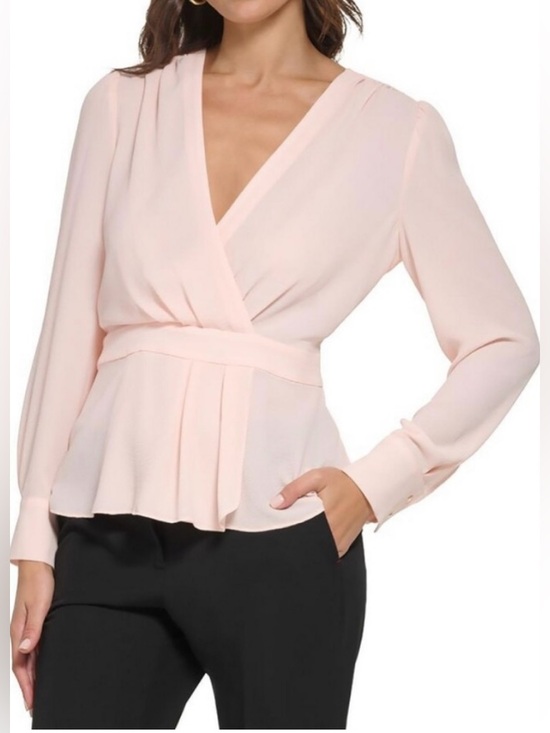 Tommy Hilfiger Tops - Tommy Hilfiger Soft Blush Pink V-Neck Peplum Top Size M